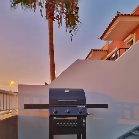 Moderna Casa, Terraza Vistas Mar Wifi Y Piscina Apartment *